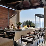 Navis With Two Separate And An Infinity Pool With Sea View * Plomin