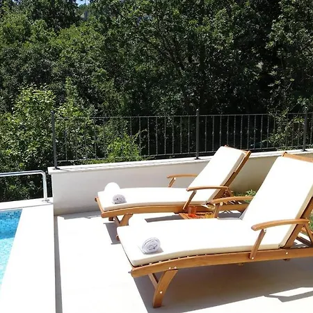 Navis With Two Separate And An Infinity Pool With Sea View Villa