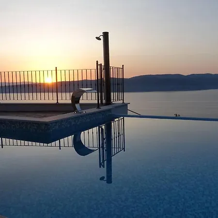 Navis With Two Separate And An Infinity Pool With Sea View