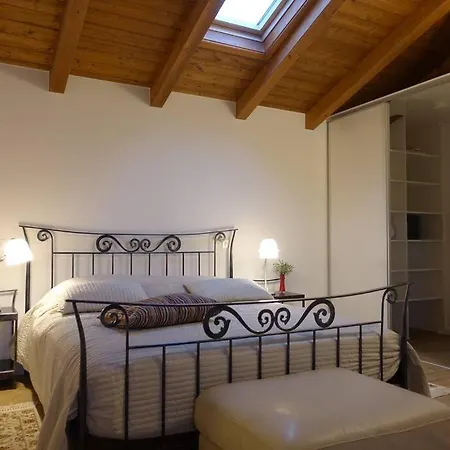 Navis With Two Separate And An Infinity Pool With Sea View * Plomin